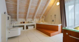 von_poll_real_estate_property_24122126_image_6