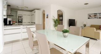 von_poll_real_estate_property_24122126_image_0