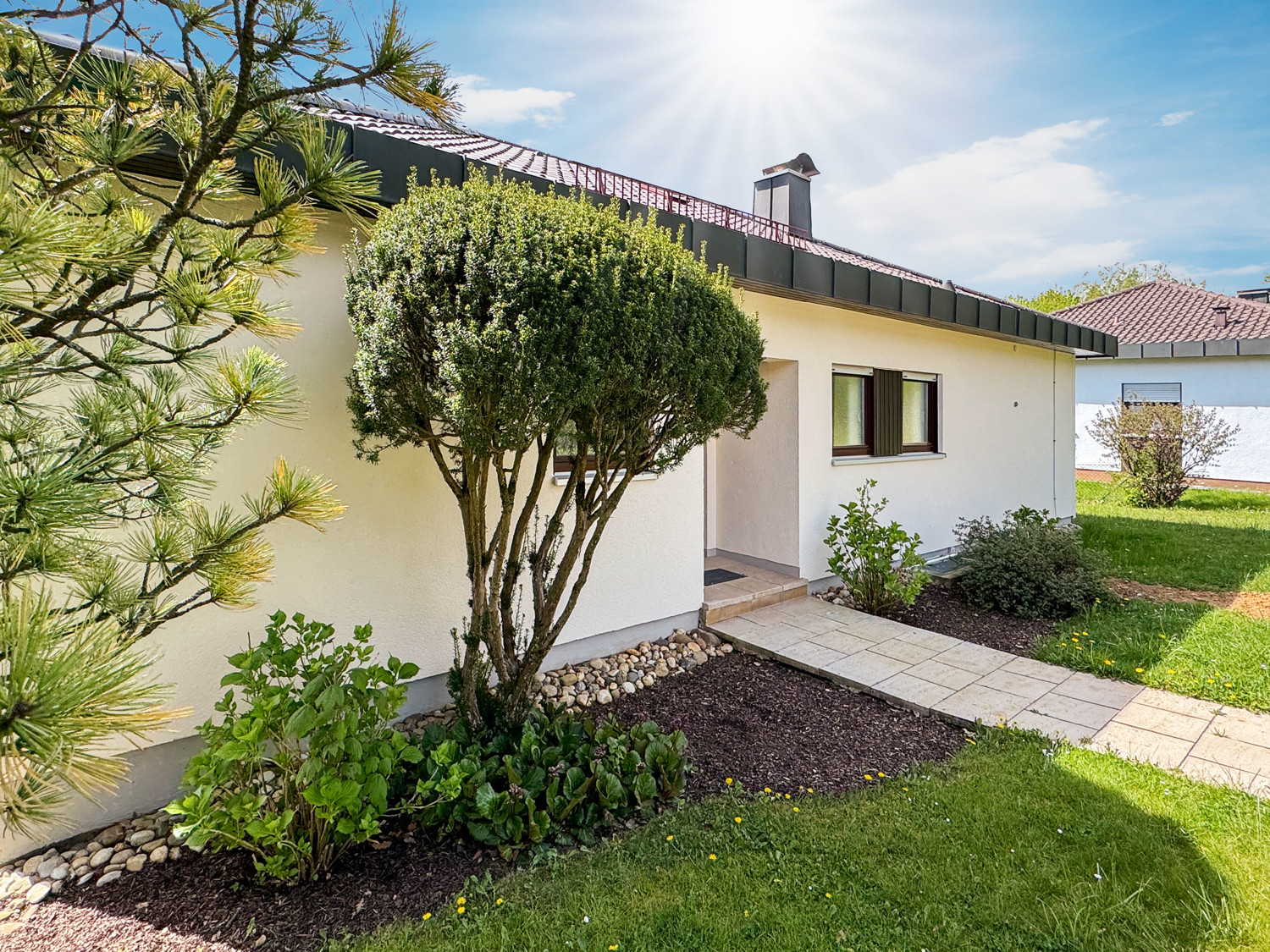 Großzügiger Bungalow - bezugsfrei