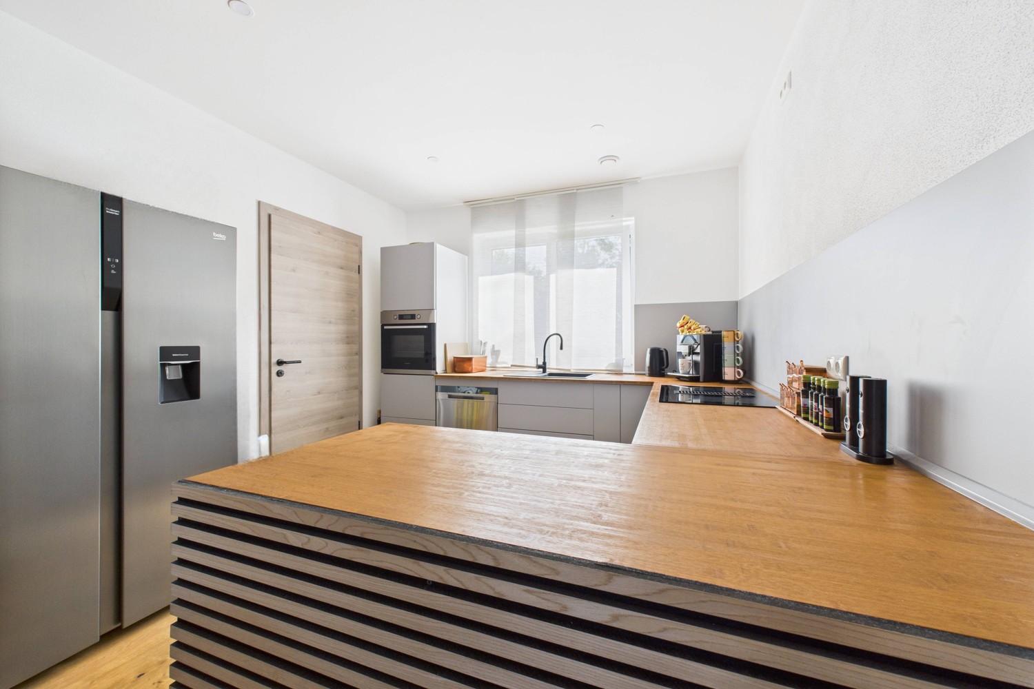 Neuwertiges Reihenhaus mit Stil und Effizienz