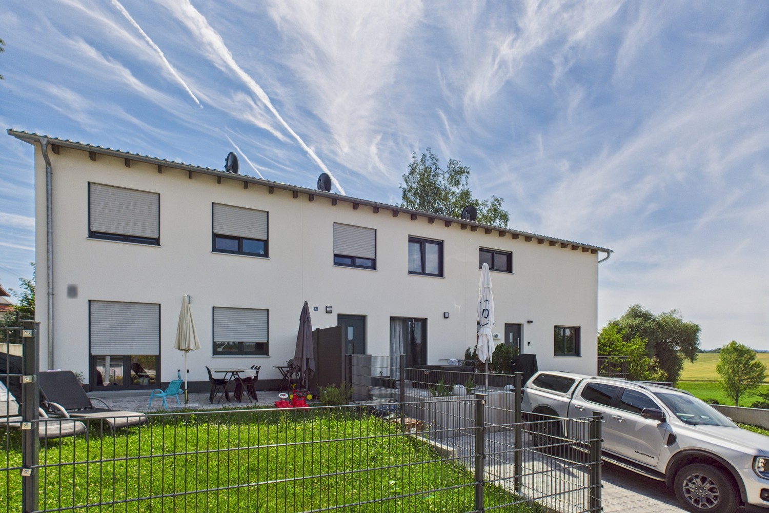 Neuwertiges Reihenhaus mit Stil und Effizienz