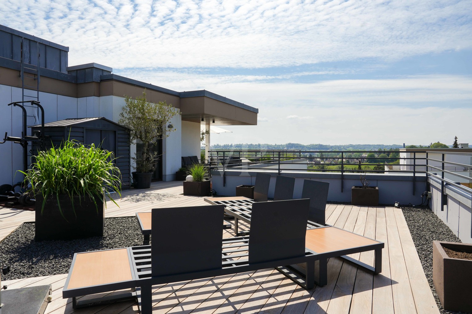 Stilvolles Penthouse mit 360 ° Terrasse und atemberaubendem Ausblick
