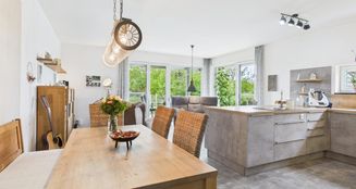 von_poll_real_estate_property_25122065_image_0