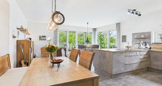 von_poll_real_estate_property_25122065_image_1