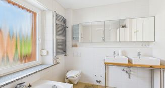 von_poll_real_estate_property_25122003_image_10