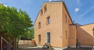 von_poll_real_estate_property_25122003_image_0