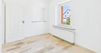 von_poll_real_estate_property_25122003_image_8