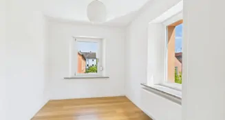 von_poll_real_estate_property_25122003_image_6