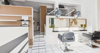 von_poll_real_estate_property_25122003_image_11