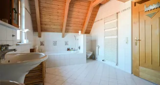 von_poll_real_estate_property_25122038_image_7