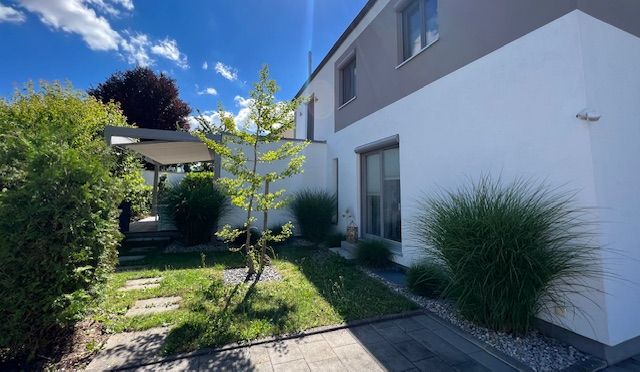 Exklusives Einfamilienhaus in ruhiger Sackgassenlage – großzügig, modern und bezugsfertig