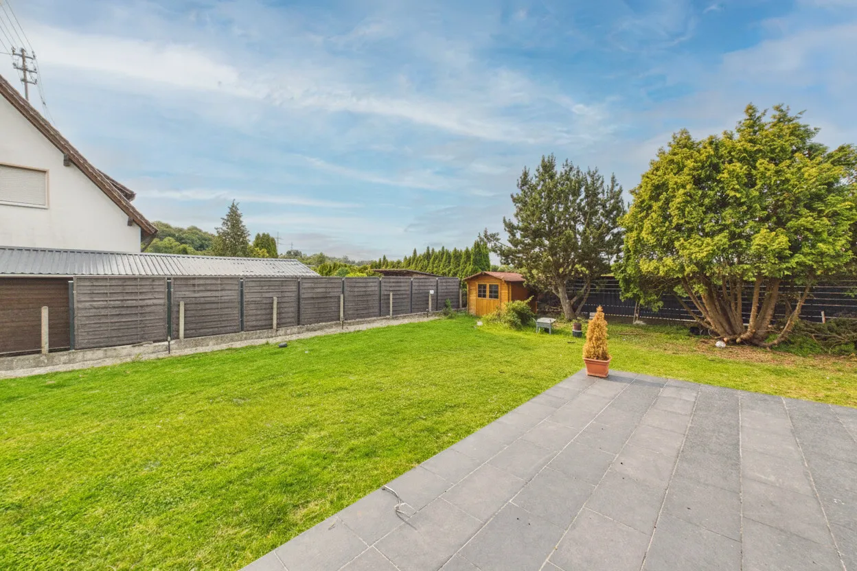 Stilvoll kernsaniertes Wohnhaus mit großzügigem Raumangebot und weitläufigem Garten