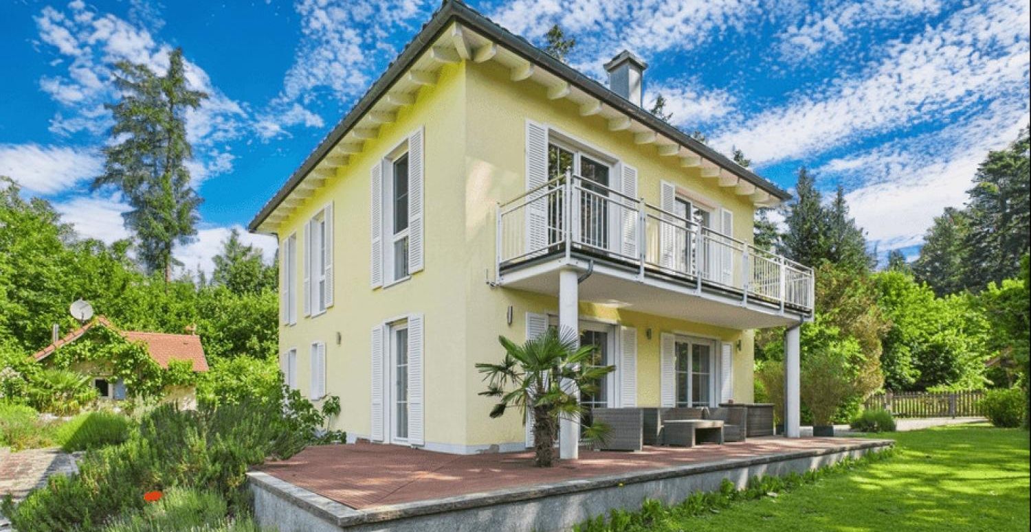 Anwesen trifft Vielfalt - Haus, Partyhütte mit Kamin, Gästehaus  und ein zusätzlicher Bauplatz