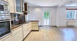 von_poll_real_estate_property_24122158_image_0