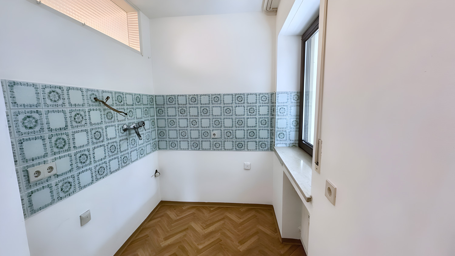Helle Erdgeschosswohnung mit Balkon - Nähe Kuhsee