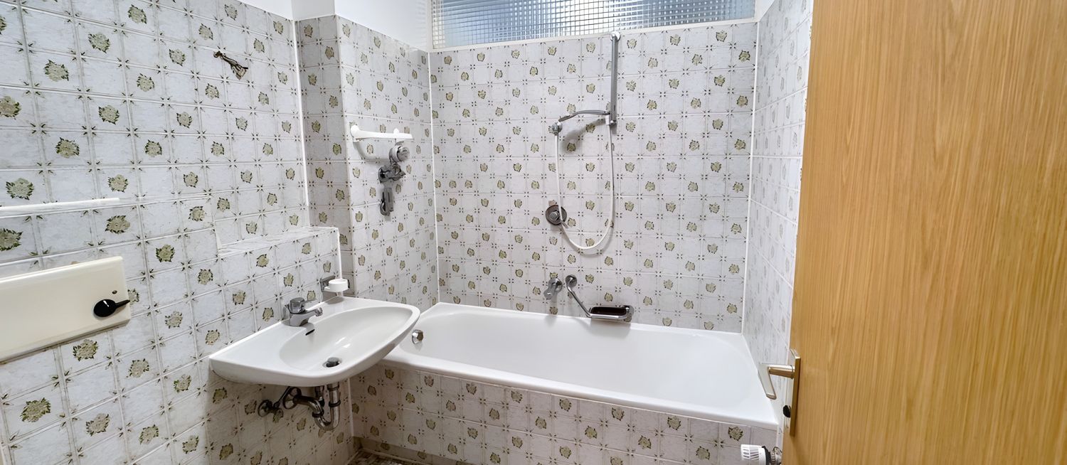 Helle Erdgeschosswohnung mit Balkon - Nähe Kuhsee