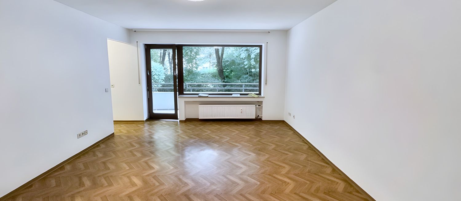 Helle Erdgeschosswohnung mit Balkon - Nähe Kuhsee