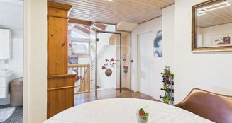 von_poll_real_estate_property_25122122_image_9
