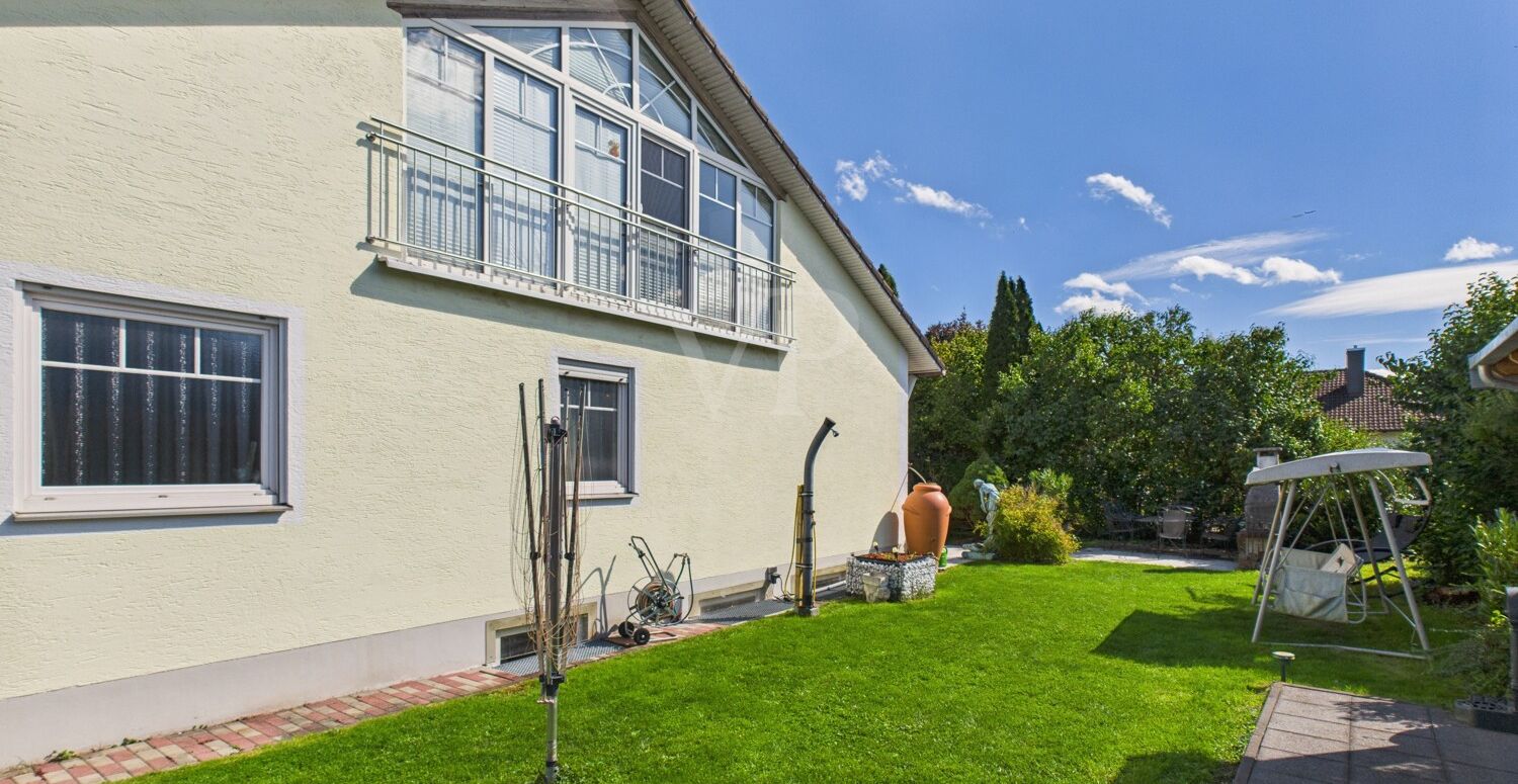 Großzügiges Familienhaus mit Wintergarten, Pool, Garten und Lebensfreude