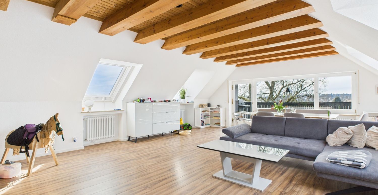Luftige Eleganz mit Balkon und herrlichem Weitblick