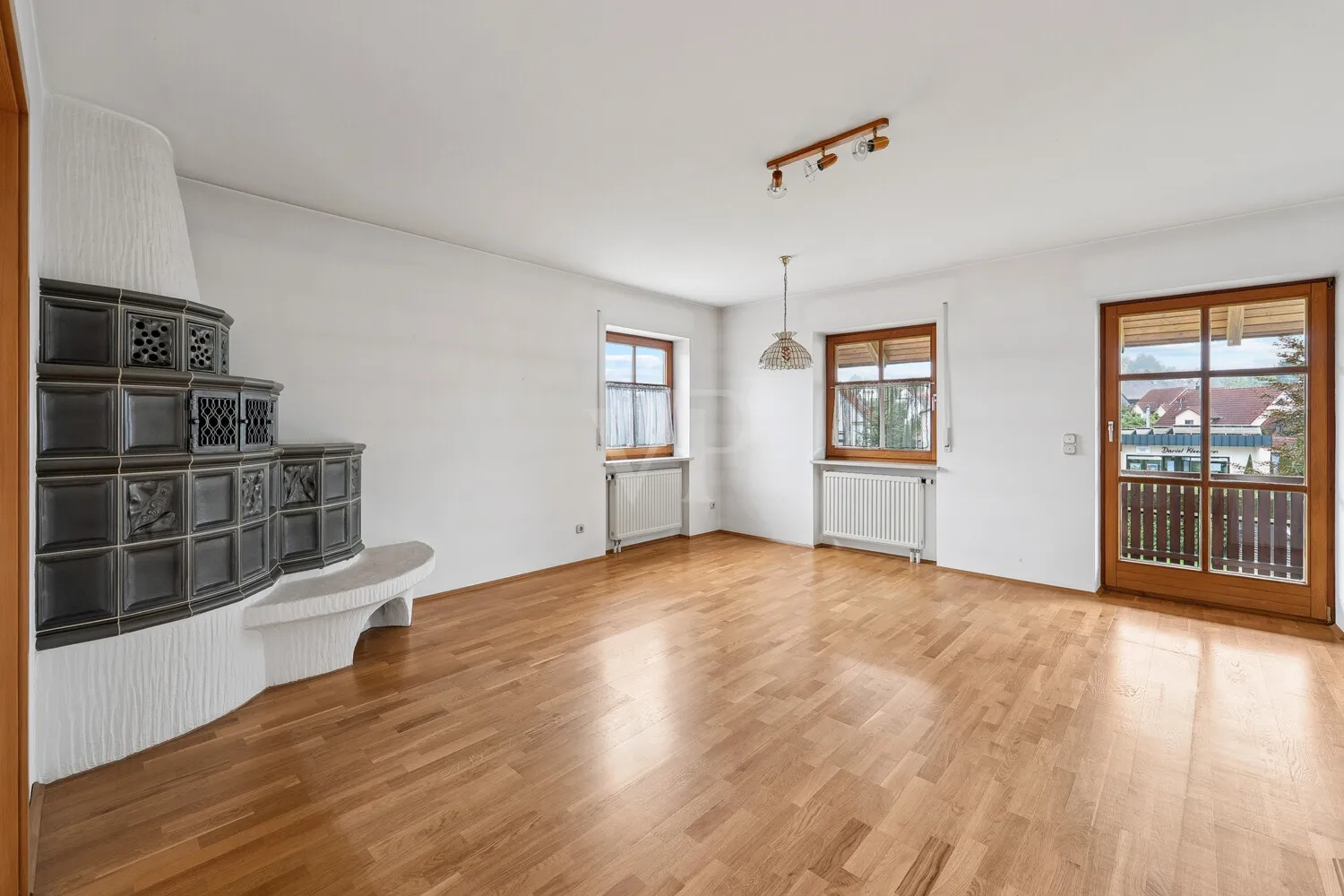 Großzügiges Anwesen in Biberbach für Lebensträume, Generationen und Visionen