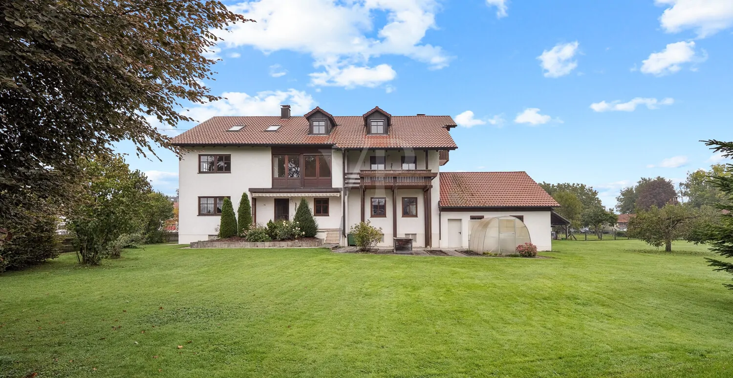 Großzügiges Anwesen in Biberbach für Lebensträume, Generationen und Visionen