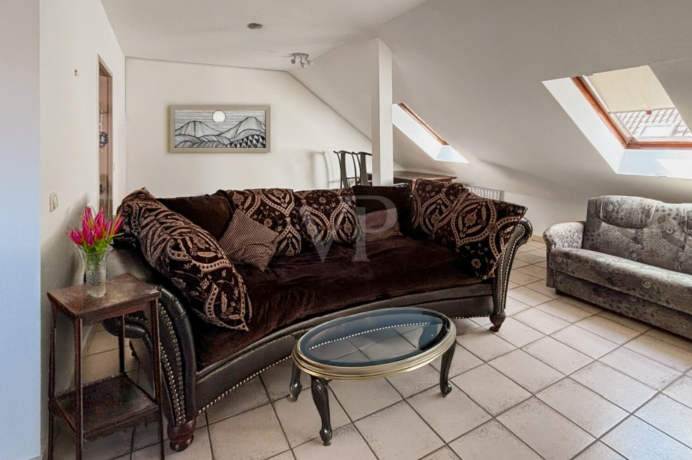 Gut geschnittene Maisonette-Wohnung am Kuhsee