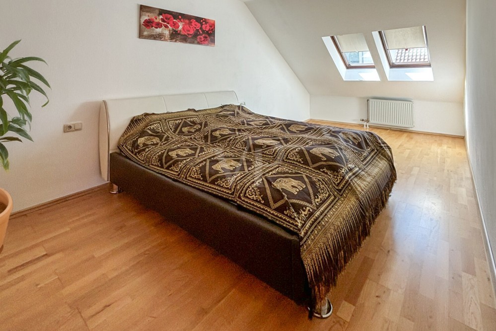 Gut geschnittene Maisonette-Wohnung am Kuhsee