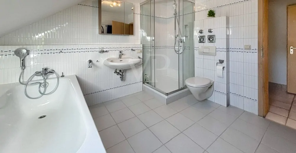 RESERVIERT: Maisonette-Wohnung - 300 Meter vom Kuhsee entfernt