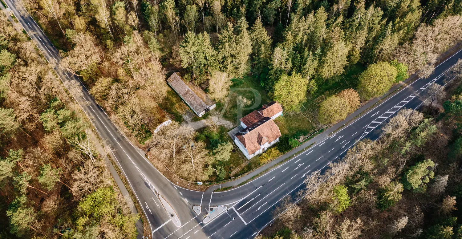 Großzügiges Grundstück mit Baumbestand