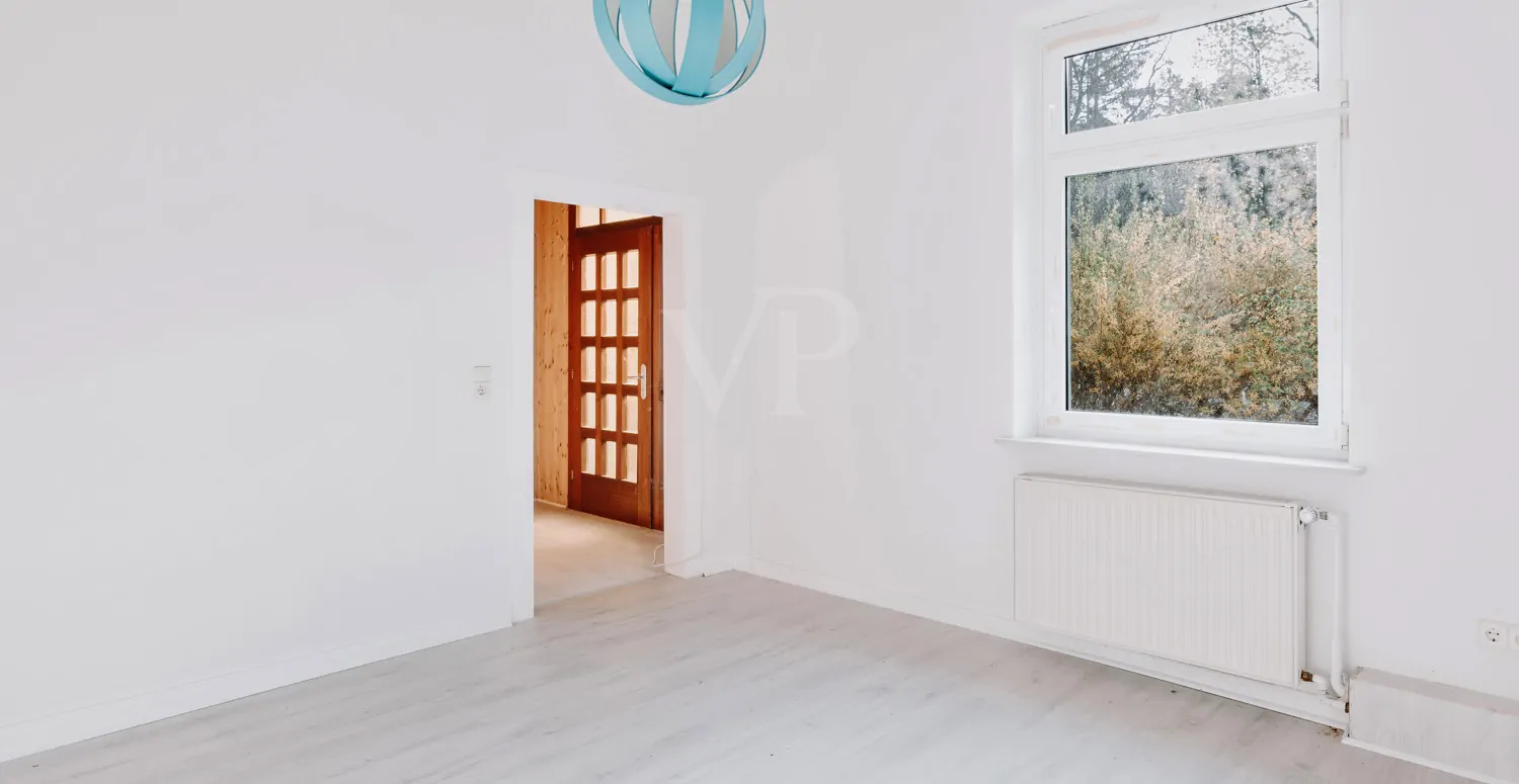 Sanierungsbedürftiges Einfamilienhaus mit Potenzial – ideal für kreative Wohn- oder Nutzungskonzepte