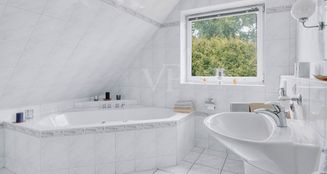 von_poll_real_estate_property_25105021_image_15