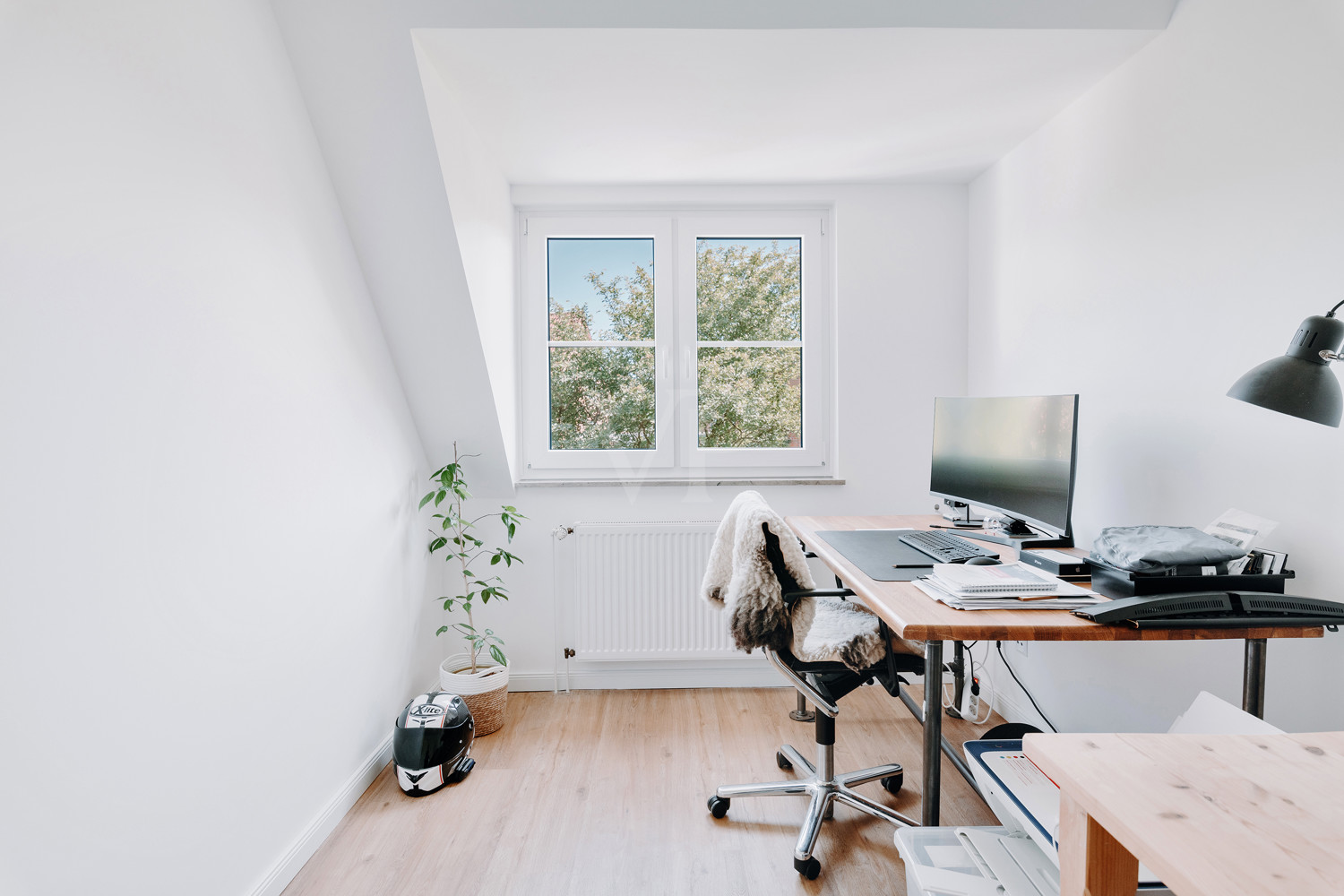 Weiteres Zimmer derzeit genutzt als Büro