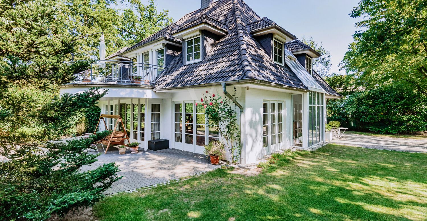Natur pur - der Garten ist ein kleines Paradies und Rückzugsort.