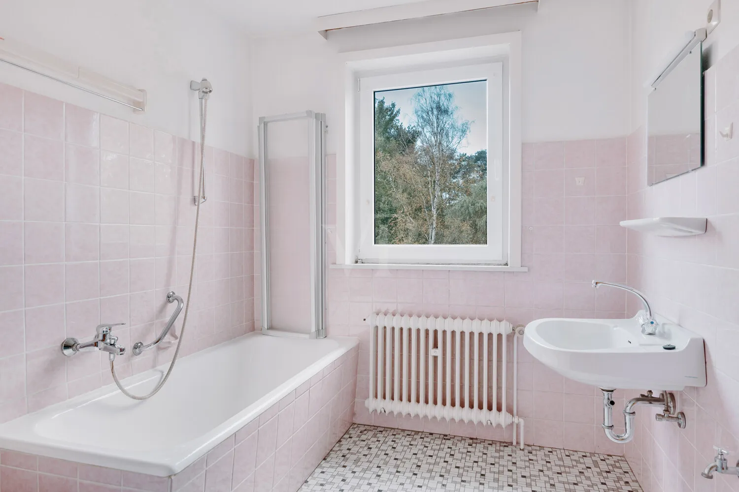 Badezimmer im Obergeschoss