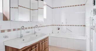 von_poll_real_estate_property_25105030_image_17