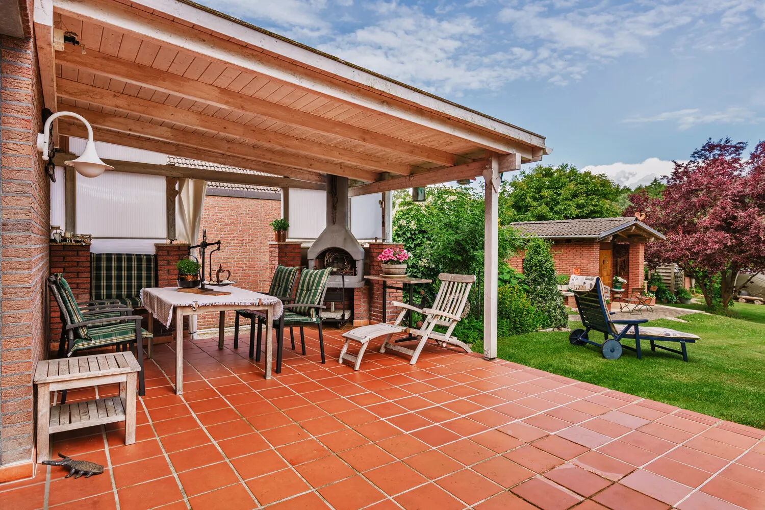 überdachte Terrasse