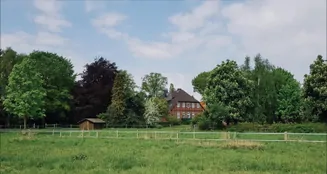 von_poll_real_estate_property_24105008_image_0