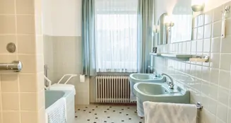 von_poll_real_estate_property_24105030_image_11