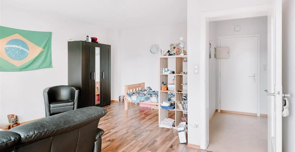 Wohn- und Schlafzimmer