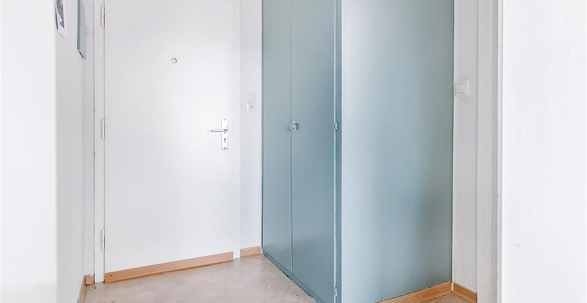 Diele mit Blick zur Wohnungseingangstür