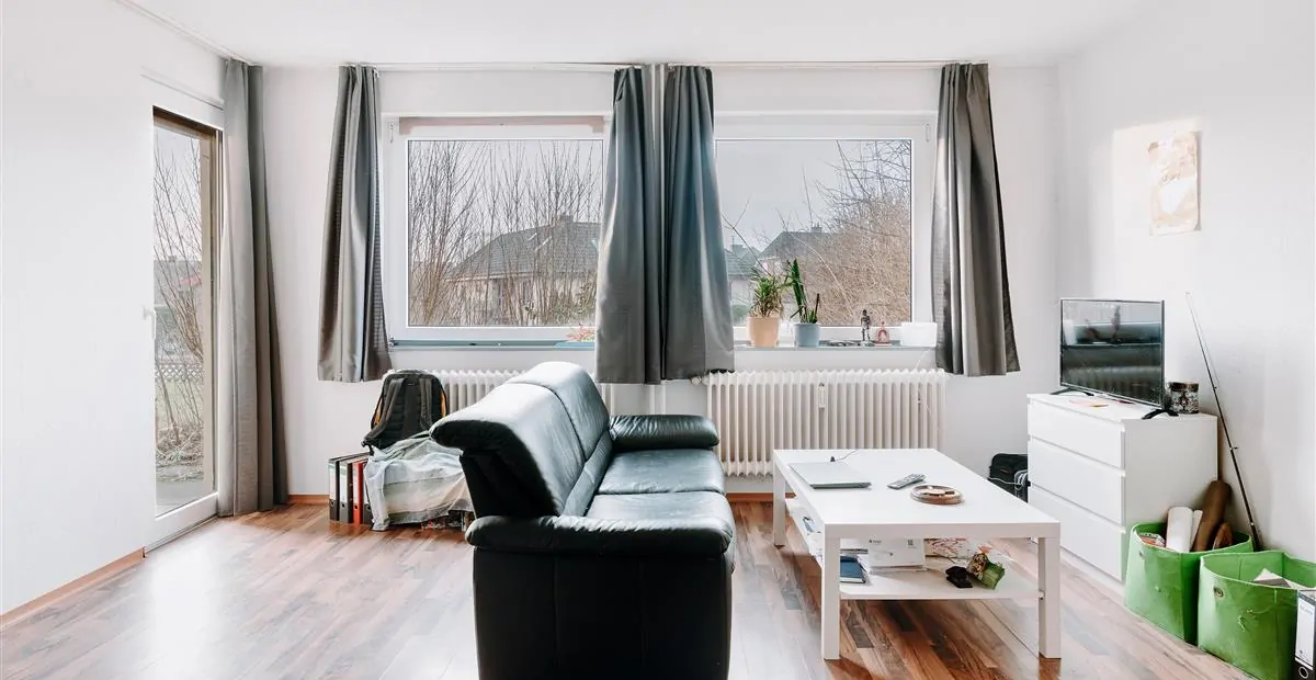 Wohn- und Schlafzimmer mit Blick Richtung Süden