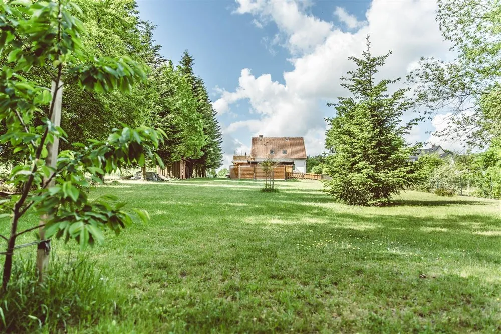 Hausansicht vom Garten