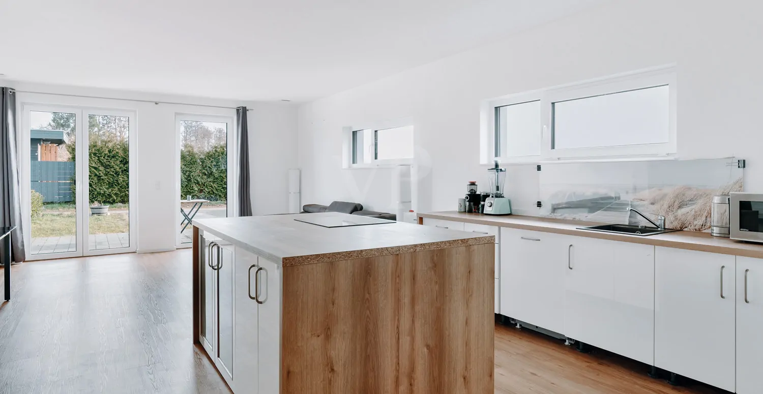 Moderner, offener Küchenbereich