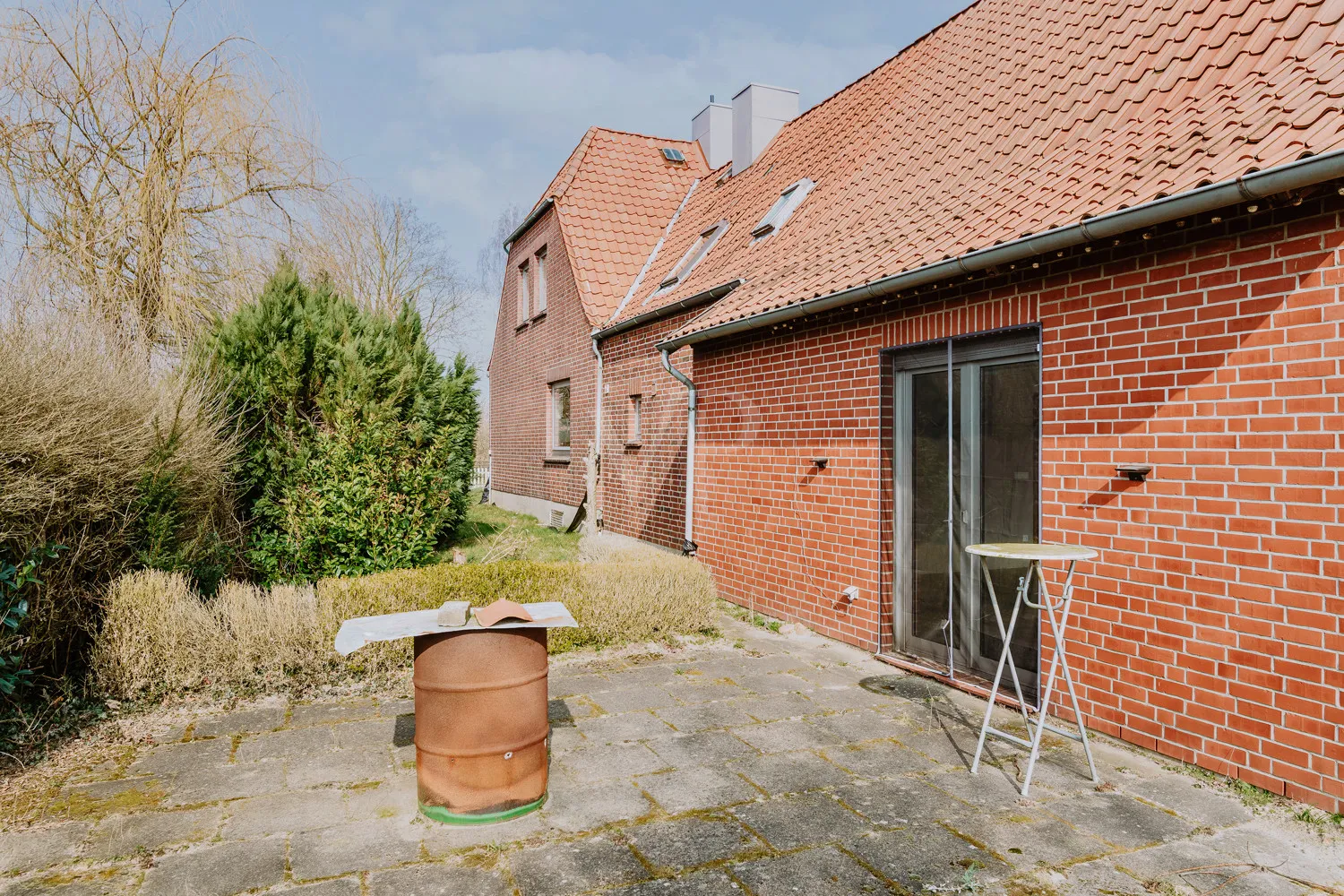 Südwest-Terrasse mit idealer Ausrichtung.