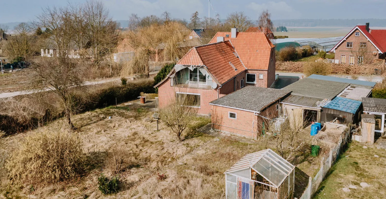 Ruhige, naturnahe Lage mit idyllischem Umfeld.