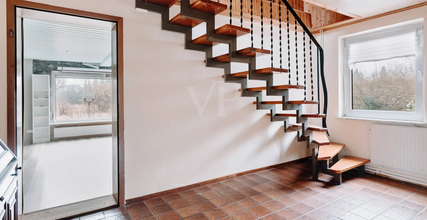Direkter Zugang zum Obergeschoss vom Nebengebäude