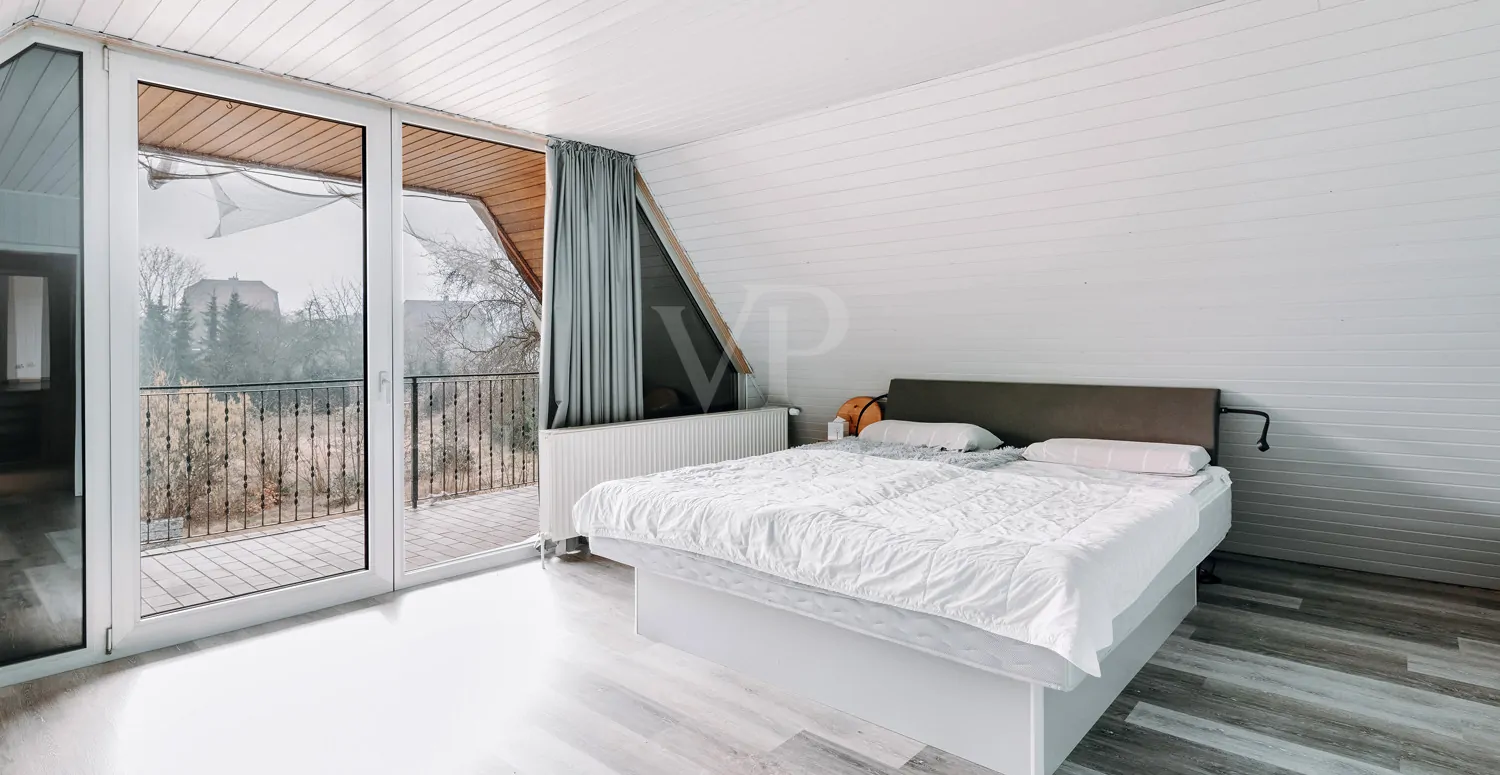 Schalfzimmer mit Loggia