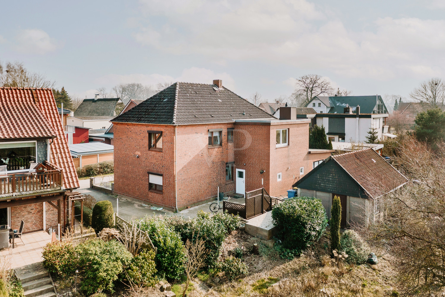 Renovierungsbedürftiges Einfamilienhaus mit Elbblick und vermieteter Einliegerwohnung