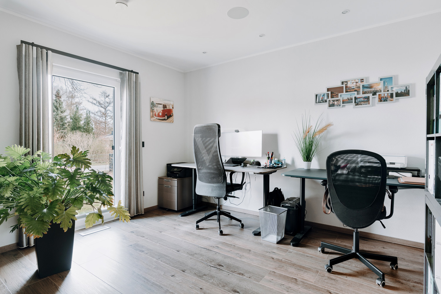 Helles Arbeitszimmer – ideal für produktives Arbeiten von Zuhause